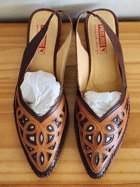 Pikolinos Two-Tone Slingback Heels: w's 41 / 10 brandy/olmo, perforated leather